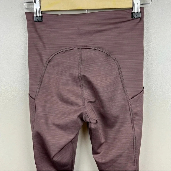 Athleta Ultimate Stash Pocket Space Dye 7/8 Tight Size XS
Smoked Almond Brown - Picture 10 of 13